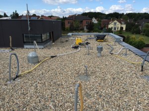 vysoušení střešního pláště s položeným kačírkem1